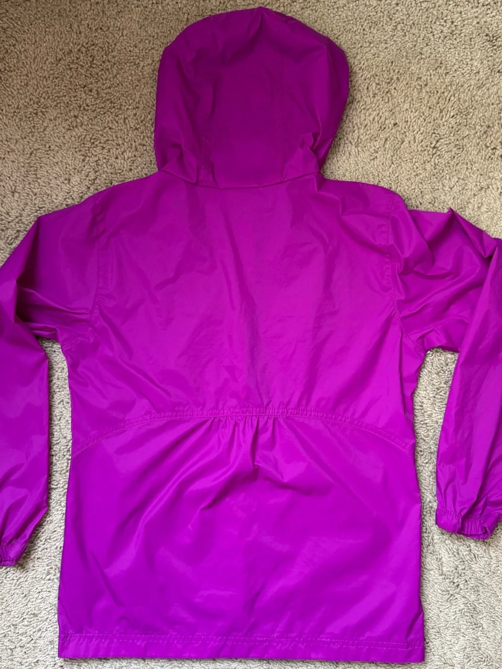Columbia Girls Magenta Hooded lightweight Jacket. Size medium, 10/12